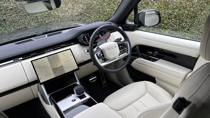 Land Rover Range Rover 3.0 D300 Edition 4dr Auto Diesel Estate - Image 42